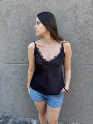 Blusa Tokyo Negra